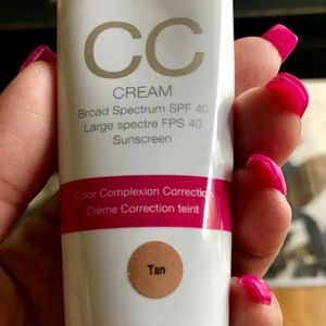 Pur minerals CC cream in tan